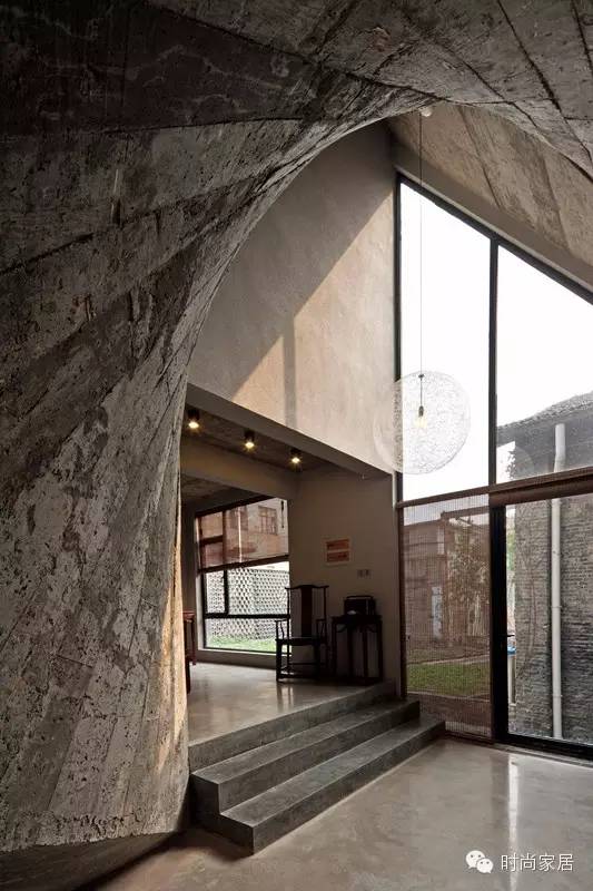 诡异的房间你敢住吗,空间扭曲能做到吗