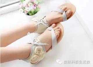 以为是灰指甲结果指甲掉了,得了灰指甲不管它行吗