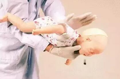 一分钟教你正确解决鱼刺卡喉咙,鱼刺卡了喉咙神奇化解