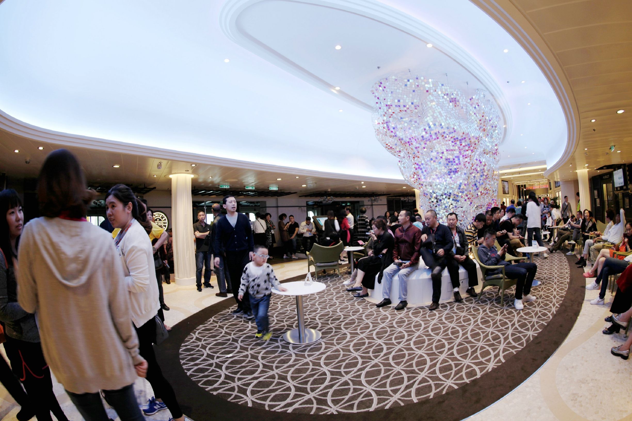 海洋量子号消费攻略,海洋量子号自由行攻略