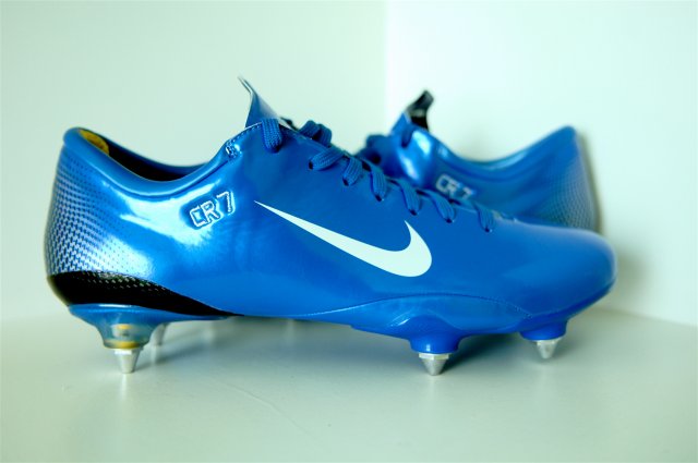 足球鞋nike传奇系列,耐克刺客cr7足球鞋推荐