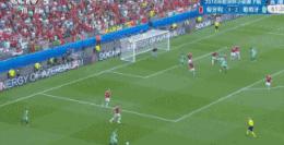 跳进自己挖的坑,自己挖的坑笑着也要跳下去