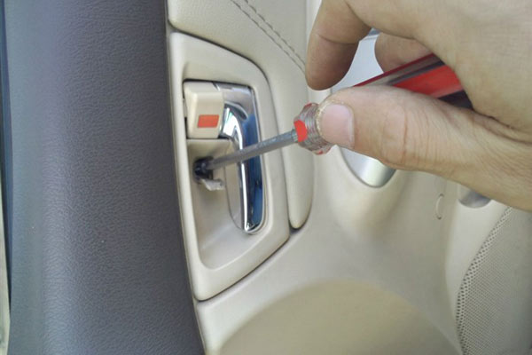 比亚迪f3怎么换后摄像头,比亚迪f3装前置摄像头