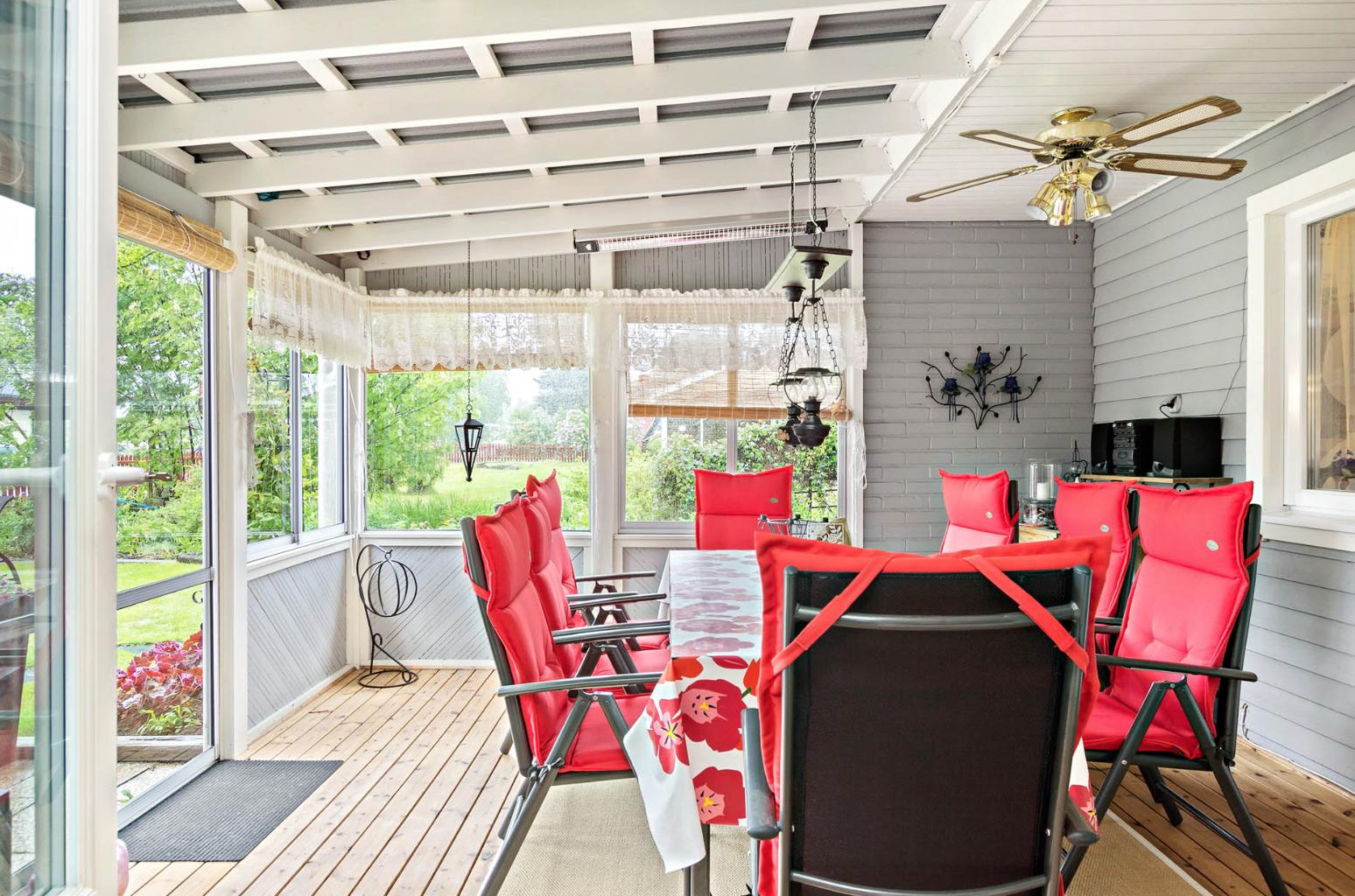 小院子适合盖小别墅吗,可以在独栋别墅的院子里盖平房吗