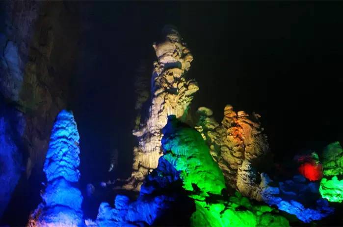 巴马世界旅居圣地,广西巴马长寿圣殿图片