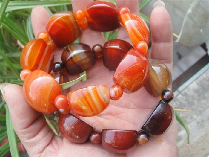 玛瑙佩戴有属相禁忌吗,缠丝玛瑙佩戴禁忌