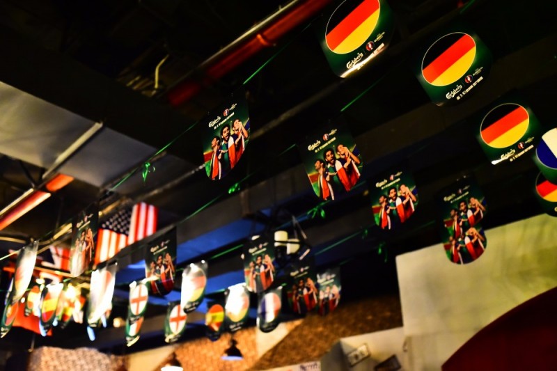 黑森林bar酒吧看欧洲杯,曲屏酒吧看欧洲杯