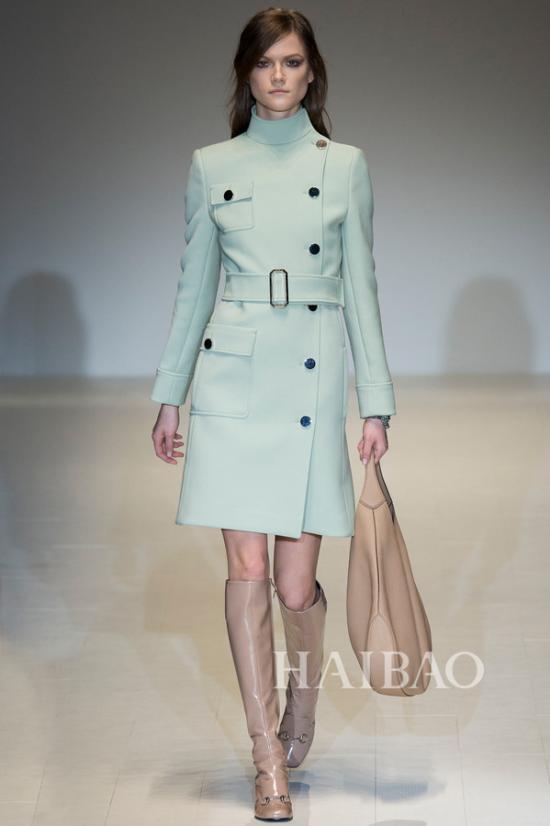 杨幂翻译官推门 (杨幂最美翻译官)