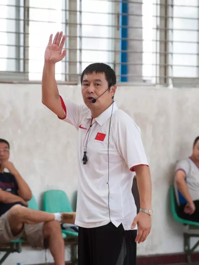 2016—2017赛季CBA骨干裁判培训,广东省五人行!