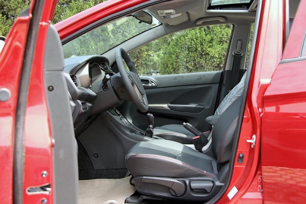 诠释什么叫性价比和高品质2016款海马M3试驾评测