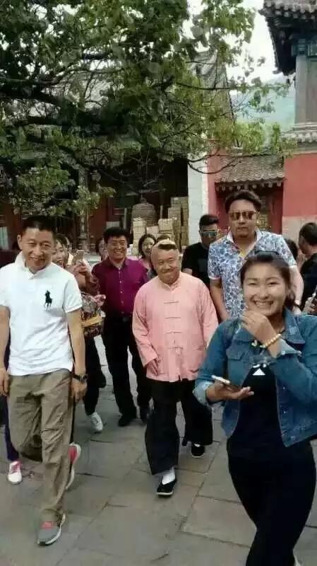 五月初一拜文殊菩萨,农历五月十五日拜菩萨