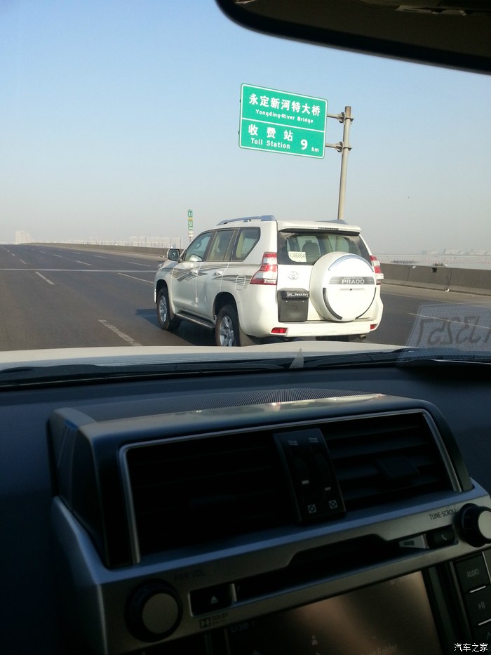 普拉多4000和兰德酷路泽4000油耗,lc250普拉多2.4t百公里油耗