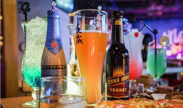 欧洲杯成都酒吧,成都longlivehouse酒吧