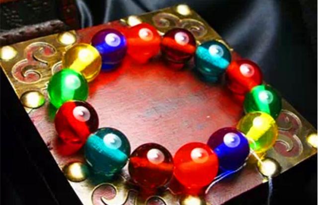 十大骗人的蜜蜡,真假蜜蜡鉴别就这一招有图有真相