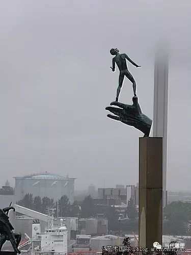 米勒斯,米勒斯雕塑