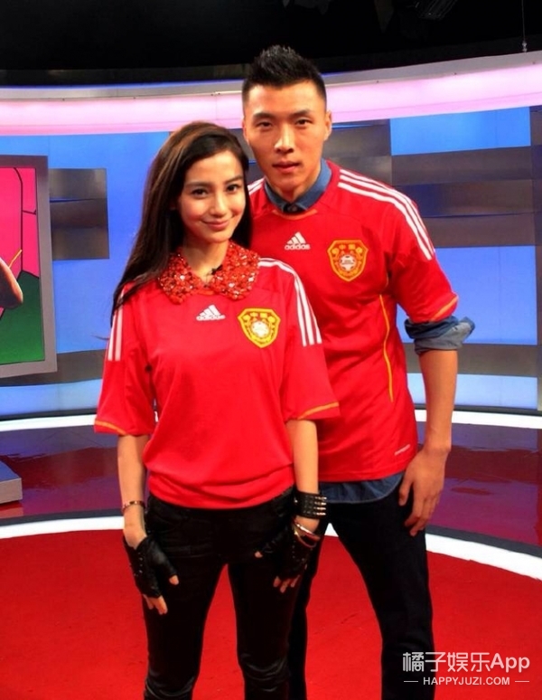 国足夺冠震撼瞬间,国足3比0战胜韩国队比赛首发