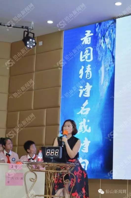 河口一小好热闹！背诗、抢诗、识诗.....孩子们究竟在干啥呢！？