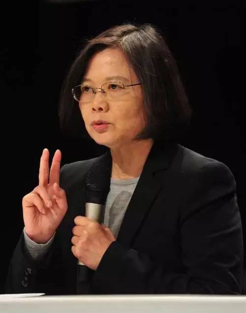 对岸终于有人发现了：蔡英文上台，两岸可能直接形式统一！