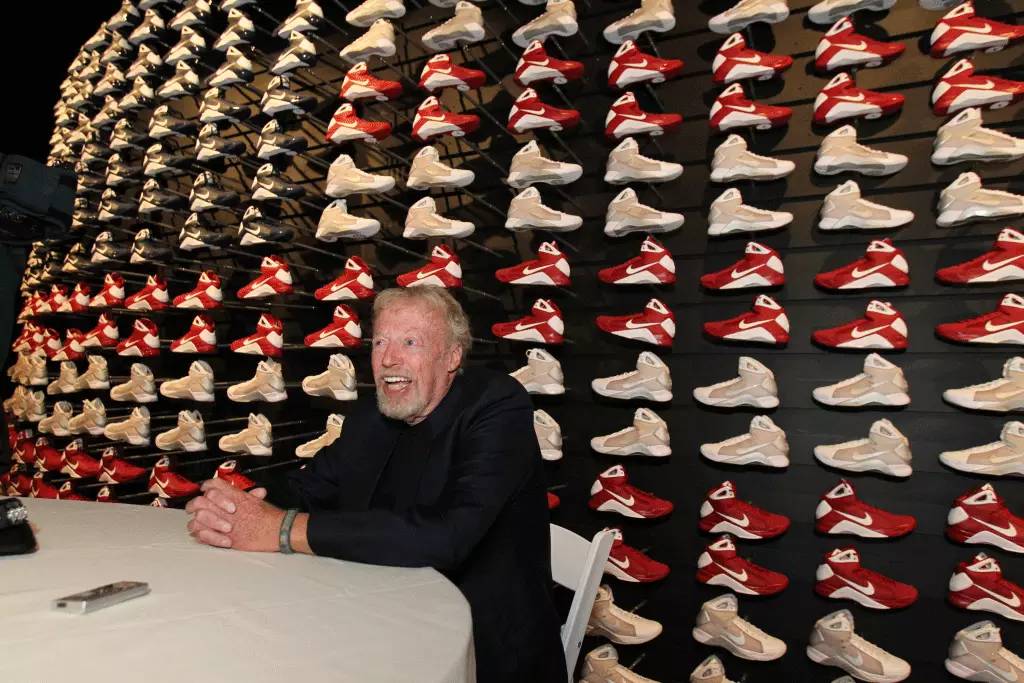 放弃230亿家产动画,放弃亿万家产28年