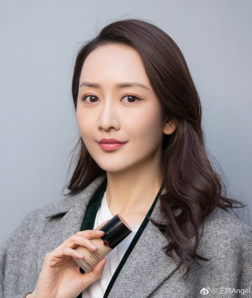 如何打造一个夏日清透的妆容,夏日清透底妆