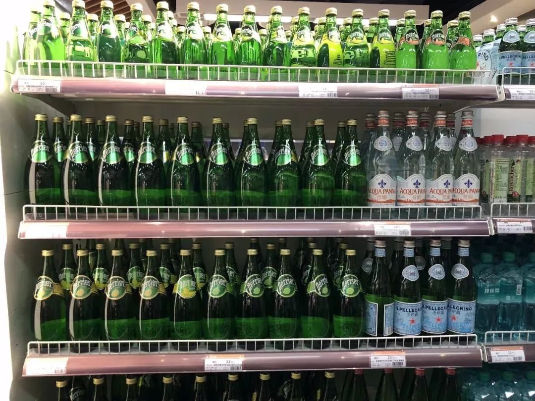 下调日用消费品进口关税受益股,日用消费品进口关税降价