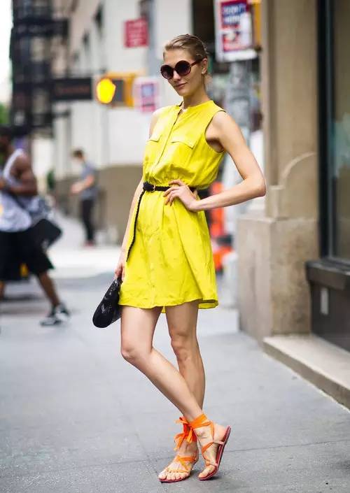 别留恋2015的姨妈红了，今年要用宫斗红！