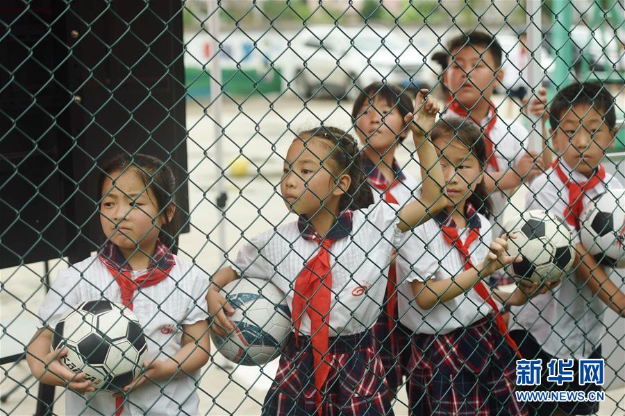 浙江启用首批“梦想足球场”