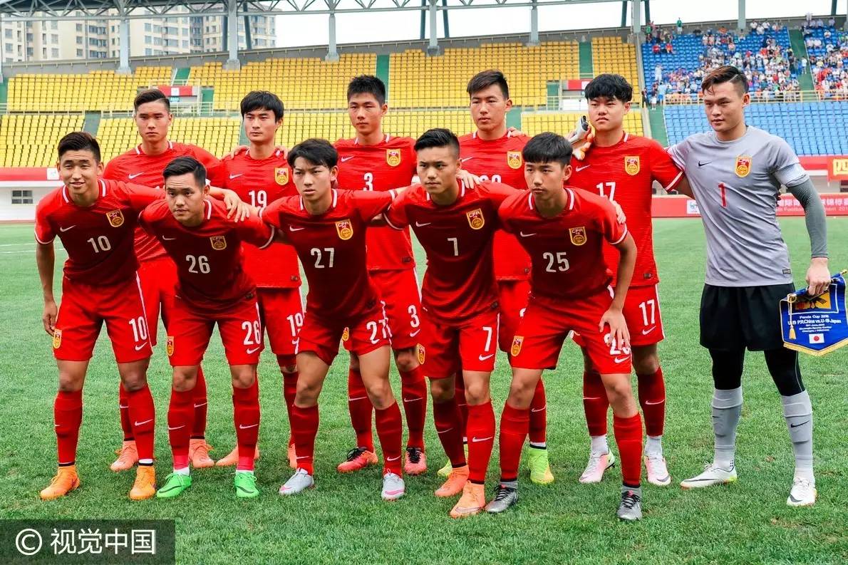 蓉城门将张岩神操作,彭鹏当年熊猫杯夺冠的主力门将