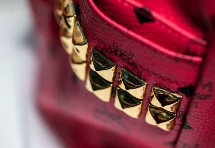 剁手好物分享,新款mcm双肩包樱花粉