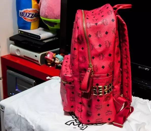 新款mcm双肩包樱花粉,剁手党好物分享