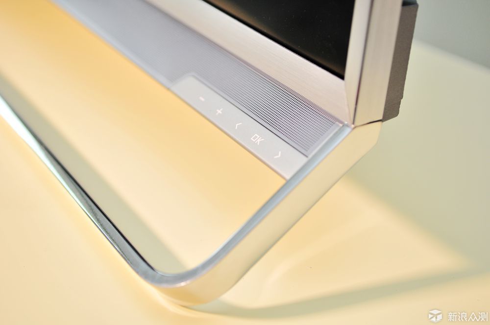 海信电视uled曲面怎么样,用曲面显示器玩地平线