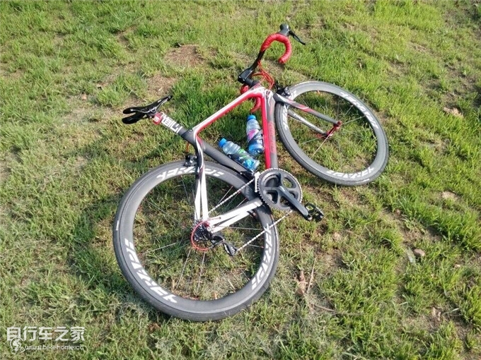碳纤维公路赛自行车哪个牌子好,骑行高档碳纤维自行车