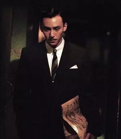 男士怎么留好看的长头发,男士怎么留发型