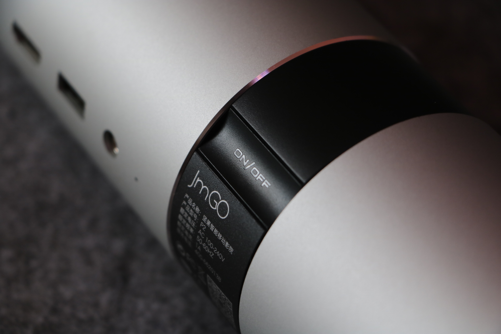 坚果p2手机有小爱吗,坚果p2售价