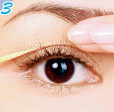 美妆教程小眼睛单眼皮,自然卷双眼皮适合什么妆