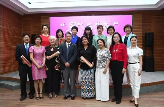 奥巴马妹妹谈哥哥,奥巴马的妹妹是做什么的