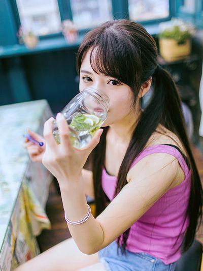 为什么扎双马尾总是很像村姑,扎双马尾肯定是一道靓丽的风景线