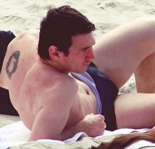 球星同款纹身,梅西经典庆祝动作纹身