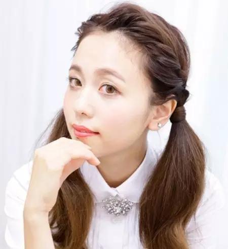 为什么扎双马尾总是很像村姑,扎双马尾肯定是一道靓丽的风景线