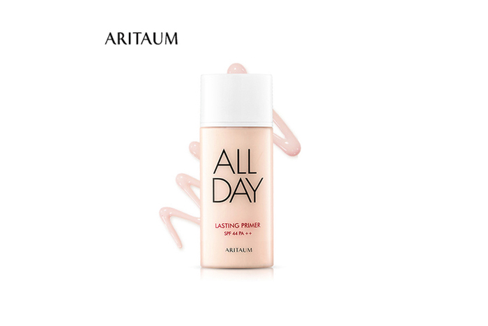 打造高级妆感的必备底妆单品,可以让底妆细腻服帖的妆前乳