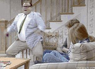 脸上长痘大姨妈推迟,来大姨妈之前脸上爆痘是怎么回事