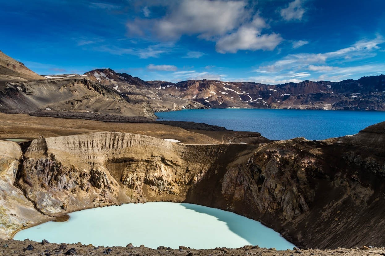 冰岛:外省青年的巴黎梦|光膀子的欧洲杯