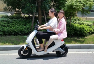 小牛电动m1是电动摩托车吗,小牛m1都市版用的小牛电机