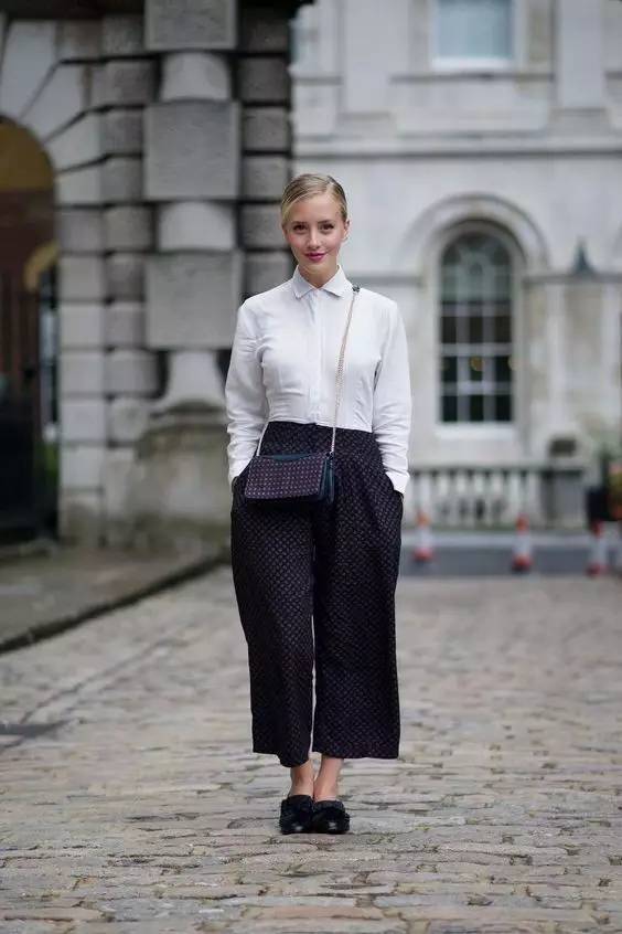 不用p图还好看的拍照方法,腿又短又粗的拍照姿势