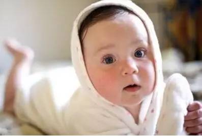 宝宝护肤的正确方法,宝宝护肤防过敏