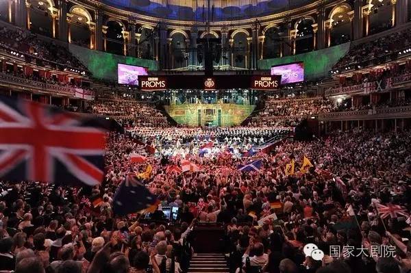 盛夏的狂欢陈冰,夏季的狂欢球迷的足球盛宴