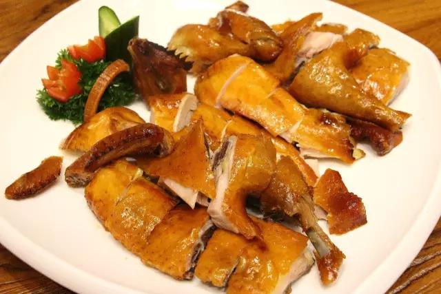 北京有家魔力餐厅，号称京城的“米饭收割机”，一到饭点就排队！