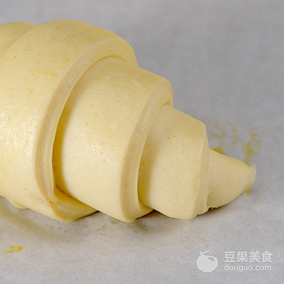 可颂与羊角面包区别,可颂牛角早餐面包