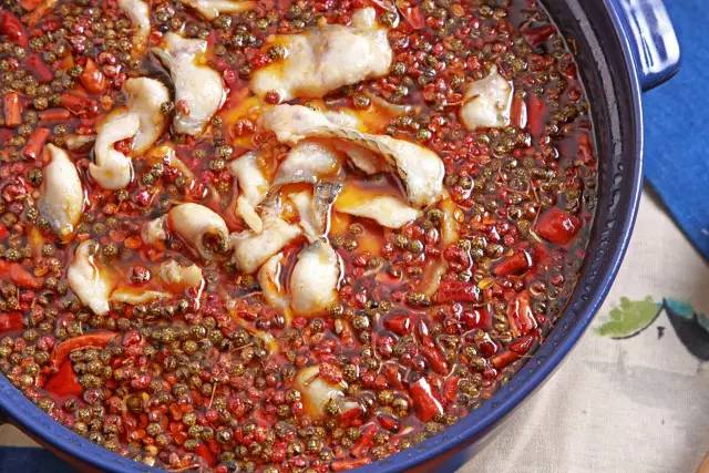 又要火了！这位帅气壮男，在宁波开了一家餐厅！女食客都疯狂了