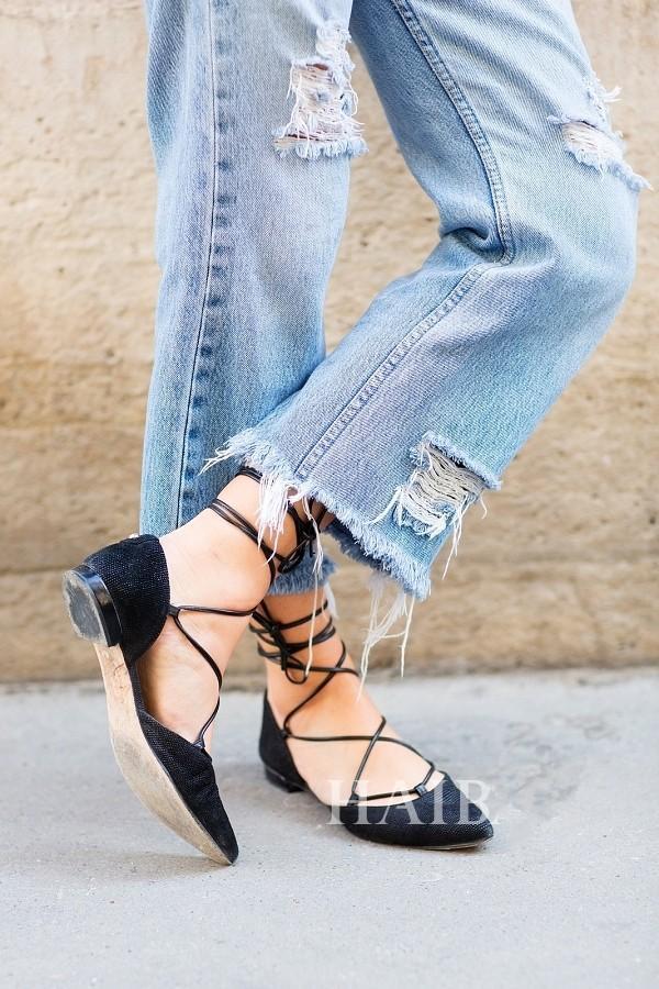 白T桖+牛仔裤，最简单品如何穿出明星范？